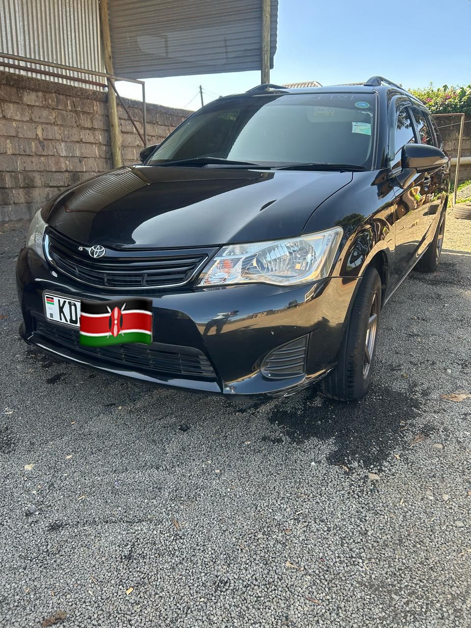 Toyota Fielder – Black